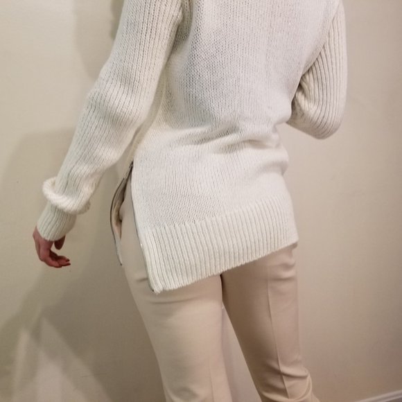 Color Block Black/White Sweater - Picture 2 of 6